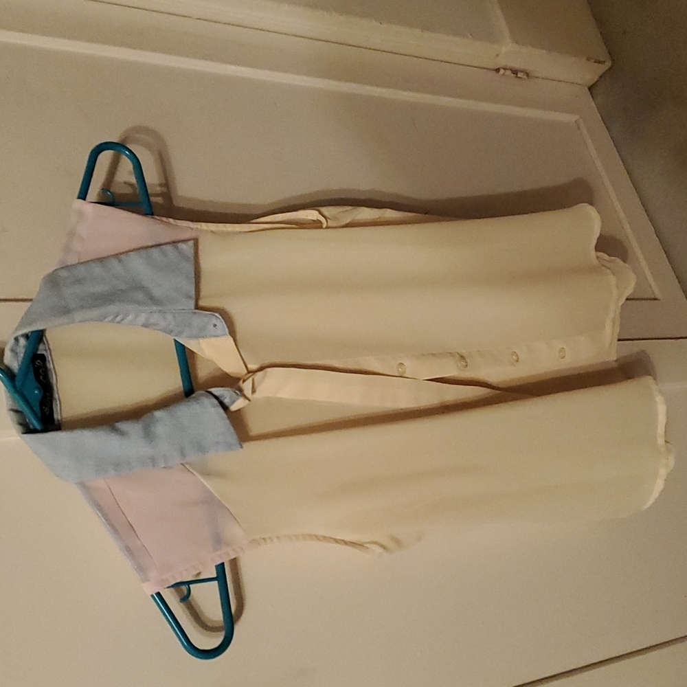Sidecca size small button up